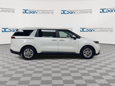 2023 Kia Carnival LX