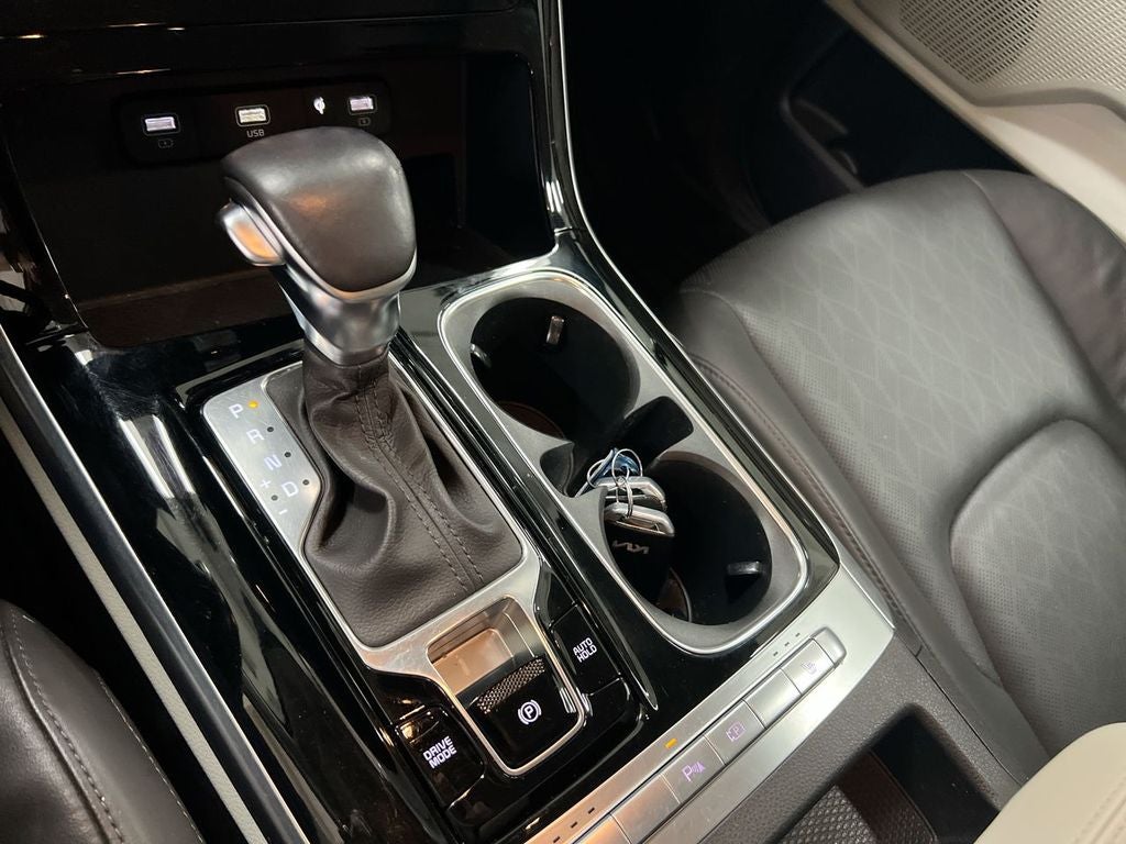 2024 Kia Carnival EX