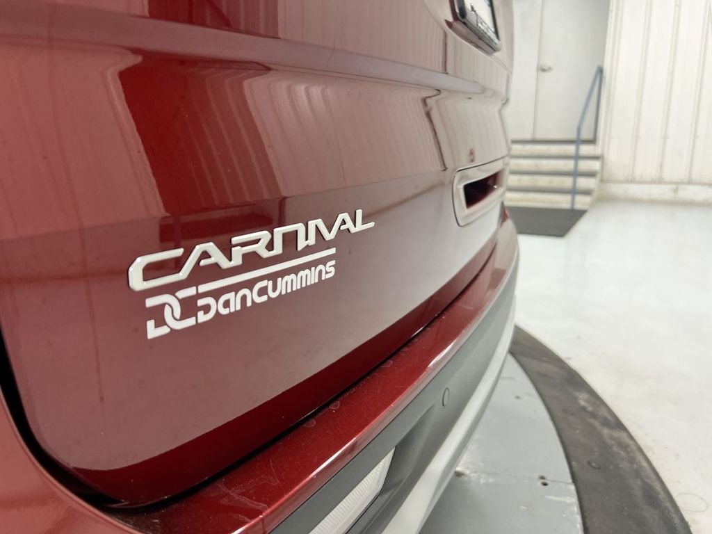 2024 Kia Carnival EX