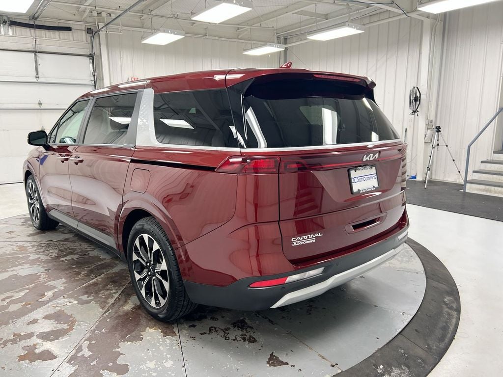 2024 Kia Carnival EX