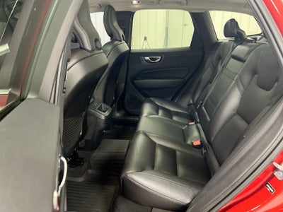 2019 Volvo XC60 T5 Momentum