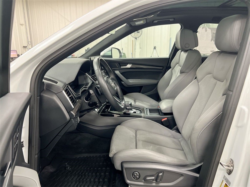 2022 Audi SQ5 Premium Plus