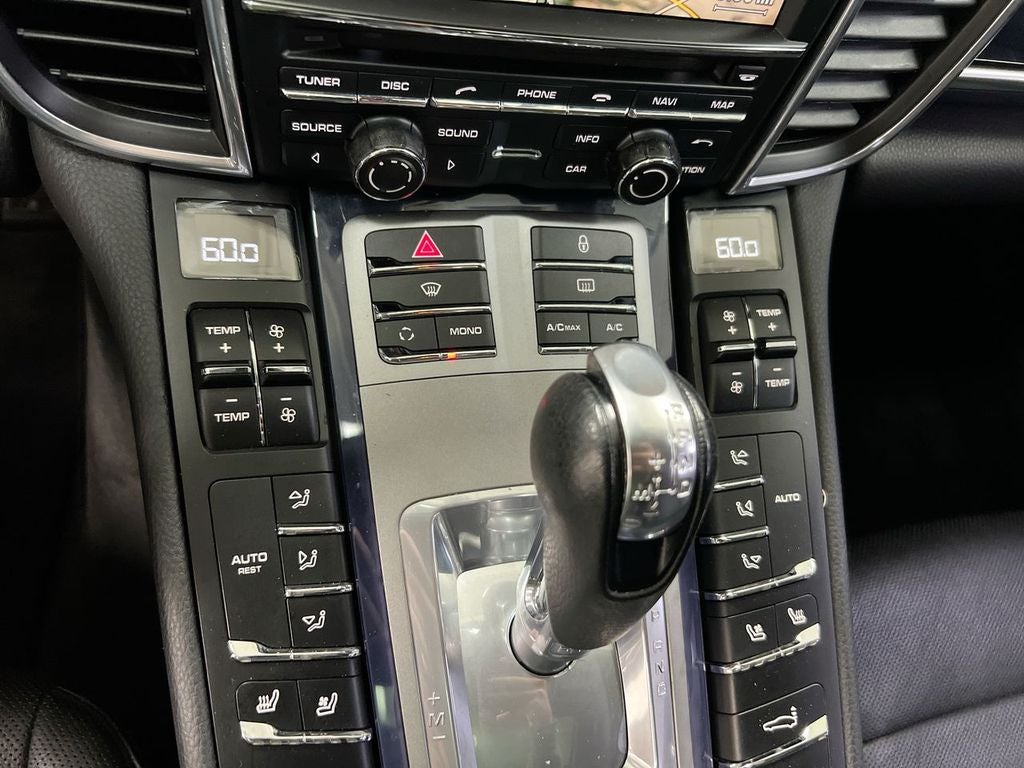 2011 Porsche Panamera 4