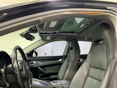 2011 Porsche Panamera 4
