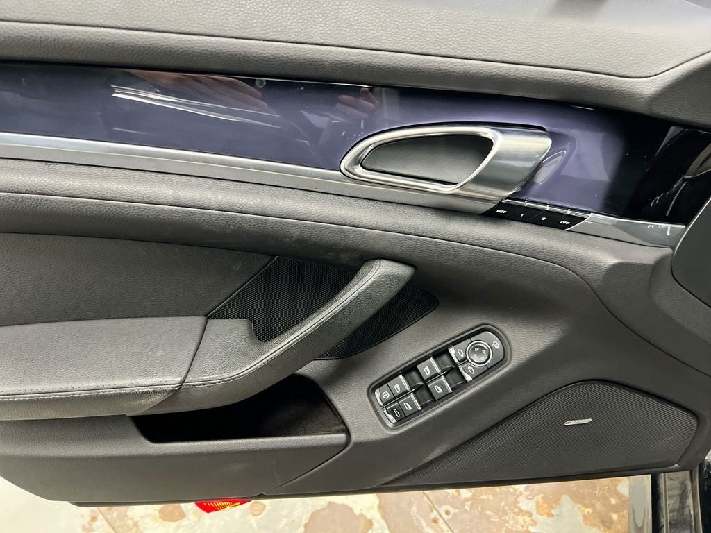 2011 Porsche Panamera 4