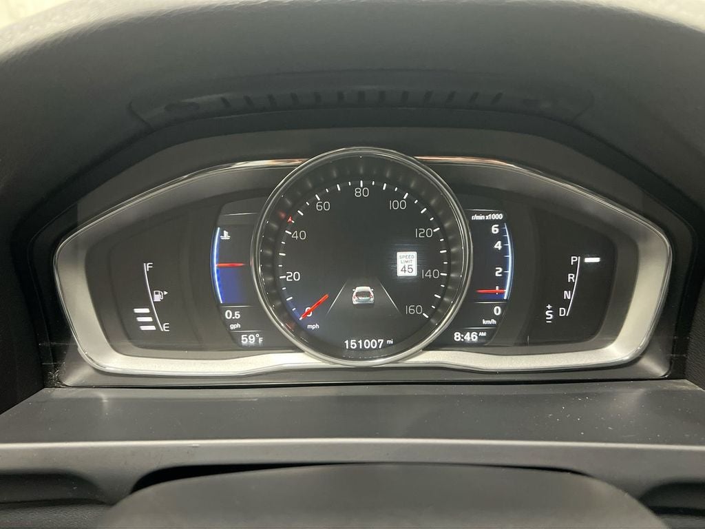 2017 Volvo V60 T6 R-Design Platinum