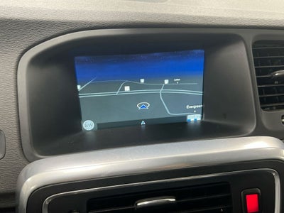 2017 Volvo V60 T6 R-Design Platinum