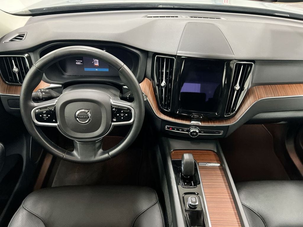 2023 Volvo XC60 B5 Plus Bright Theme