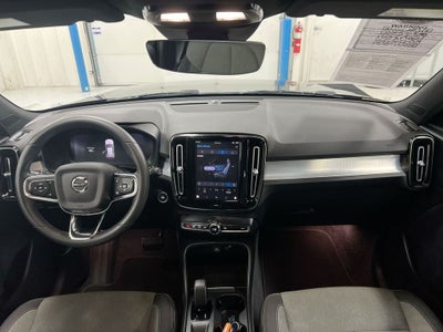 2023 Volvo XC40 B5 Core