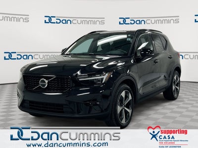 2024 Volvo XC40 B5 Plus Dark Theme