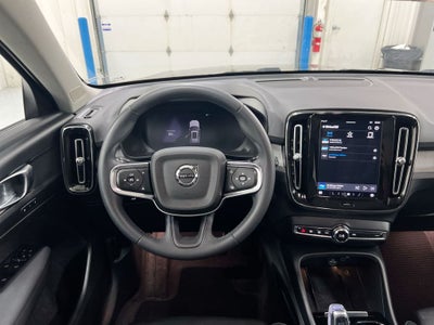 2024 Volvo XC40 B5 Plus Dark Theme