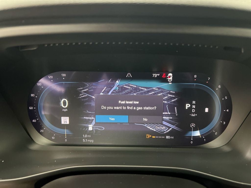 2024 Volvo XC40 B5 Plus Dark Theme