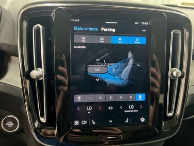 2024 Volvo XC40 B5 Plus Dark Theme