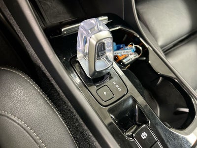 2024 Volvo XC40 B5 Plus Dark Theme