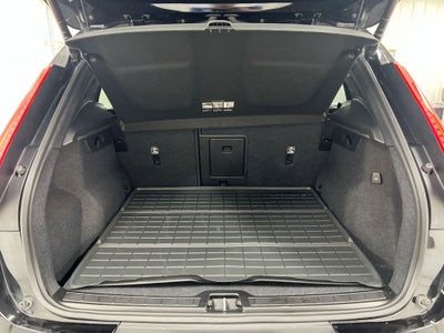 2024 Volvo XC40 B5 Plus Dark Theme