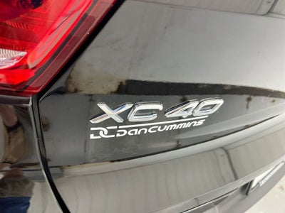 2024 Volvo XC40 B5 Plus Dark Theme