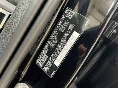 2024 Volvo XC40 B5 Plus Dark Theme